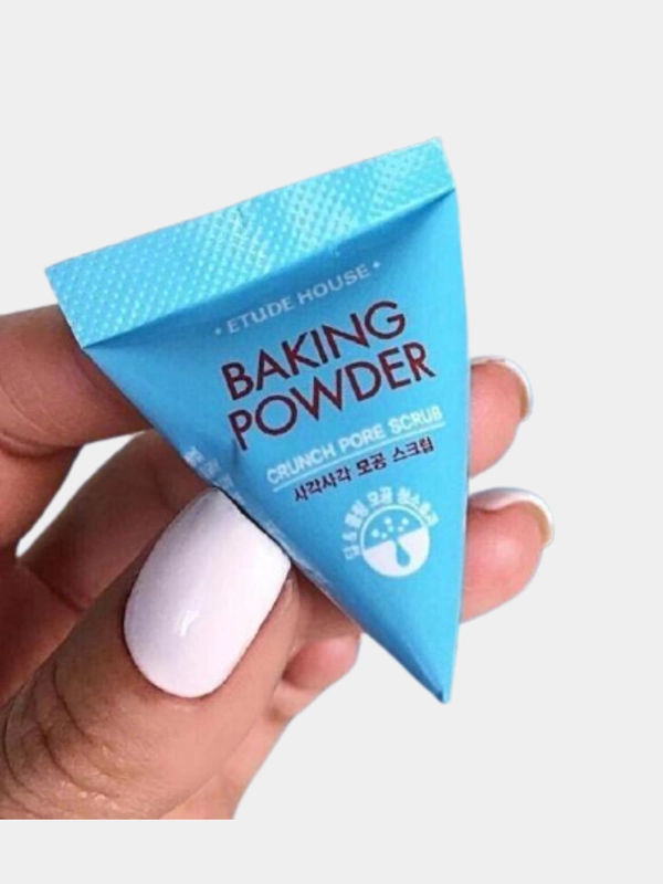 Скраб-пирамидка с содой ETUDE Baking Powder Crunch Pore Scrub