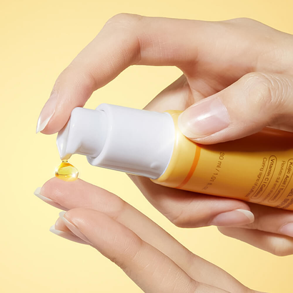 Тонизирующий гель для век с койевой кислотой medicube Kojic Acid Turmeric Vita Eye Gel Serum
