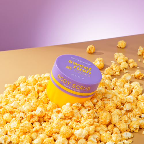 Spark'&Glow Скраб для тела с ароматом соленой карамели - Body scrub purple toffee scent, 400г